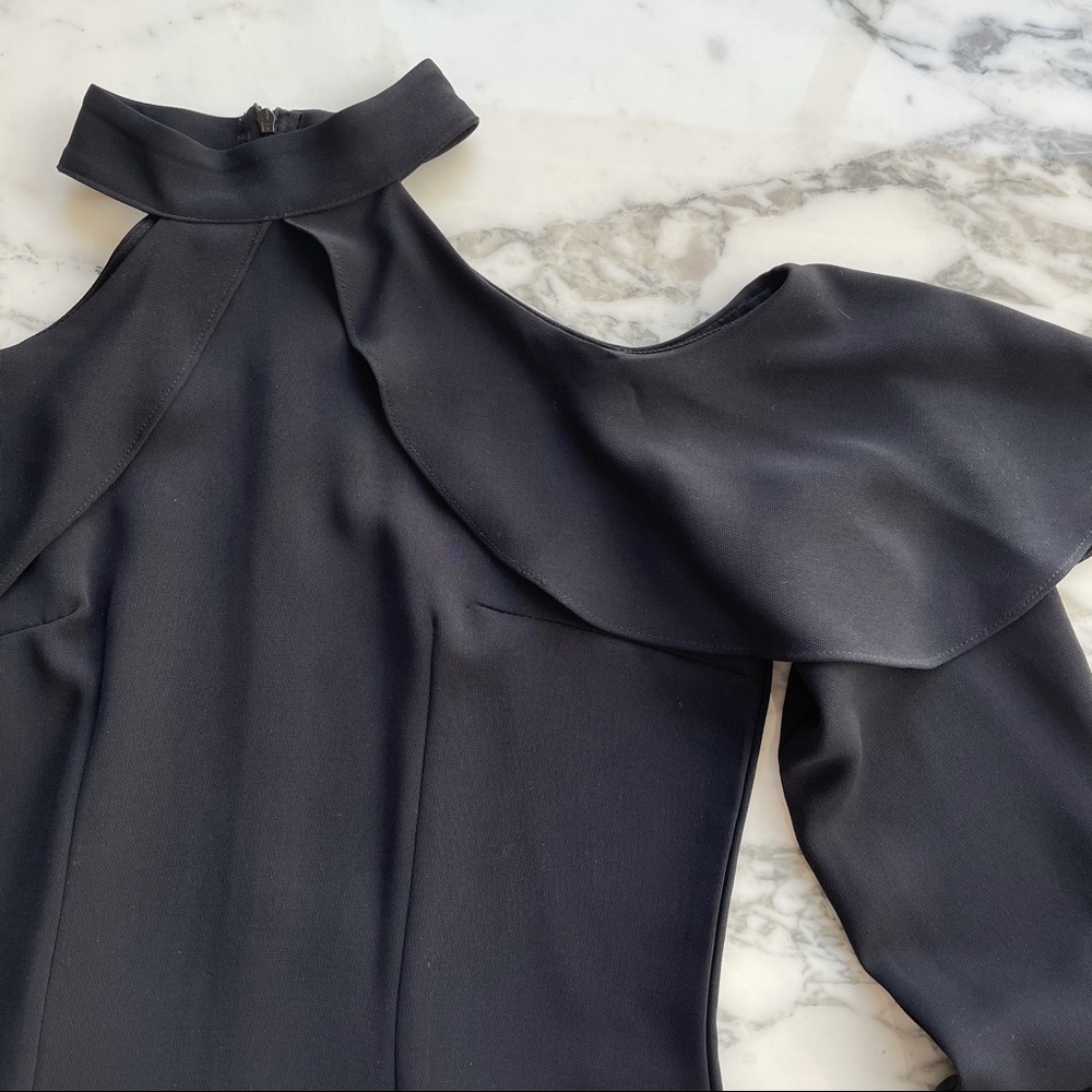 STORETS Cold Shoulder Top - Picture 5 of 9